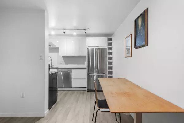 Vancouver, BC V5Z 3K6,3353 Heather ST #101