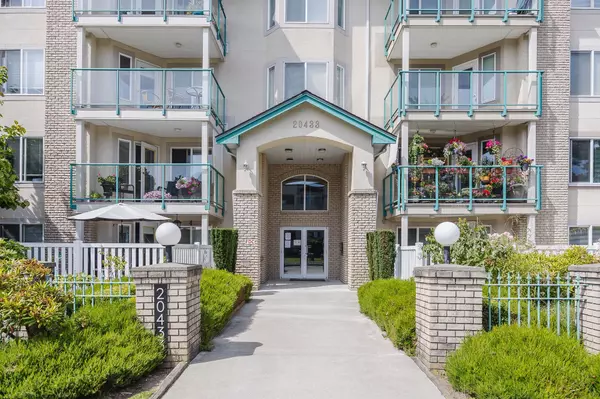 Langley, BC V3A 7A6,20433 53 AVE #411