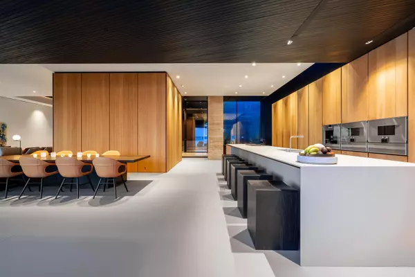 West Vancouver, BC V7V 1E4,2642 Bellevue AVE