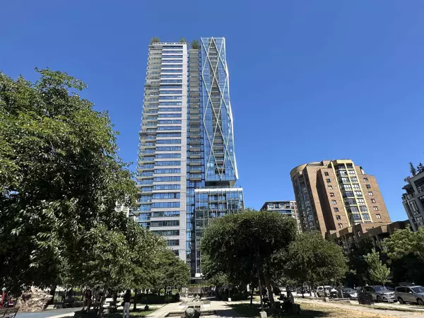 1111 Richards ST #1706, Vancouver, BC V6B 0S3