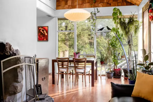 North Vancouver, BC V7K 2R4,4524 Prime ST