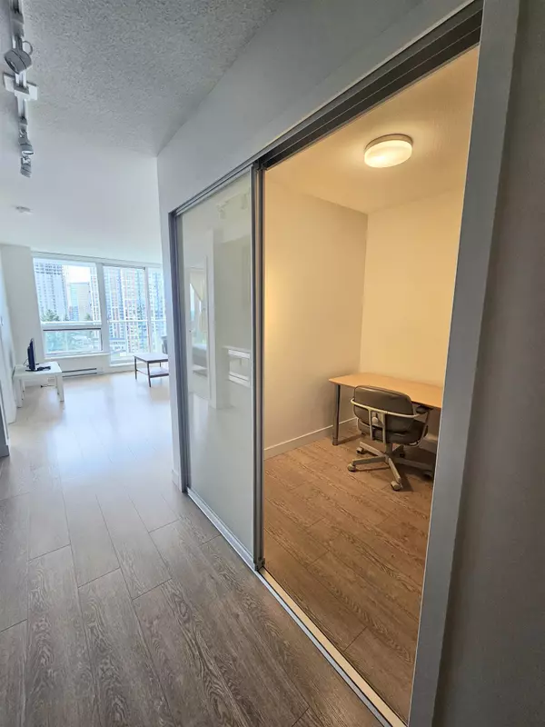 Surrey, BC V3T 0L3,13750 100 AVE #2103