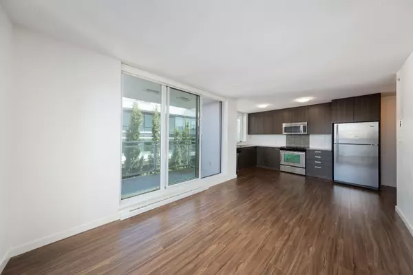 Surrey, BC V3T 0J5,13325 102a AVE #302