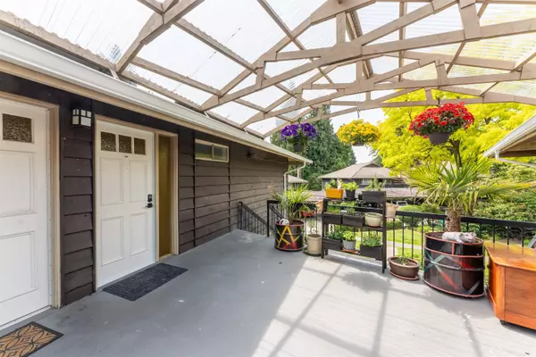 North Vancouver, BC V7N 2J7,555 W 28th ST #502