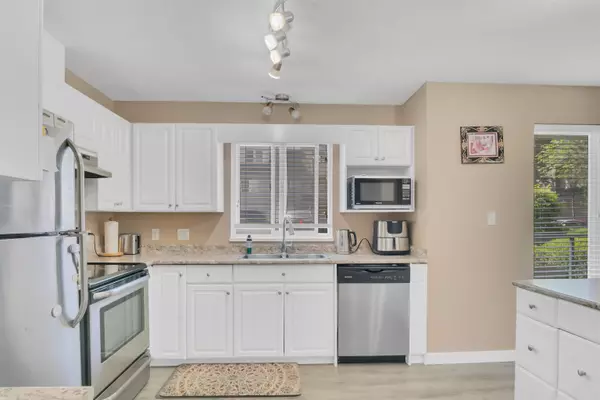 Abbotsford, BC V2S 7P9,33688 King RD #103