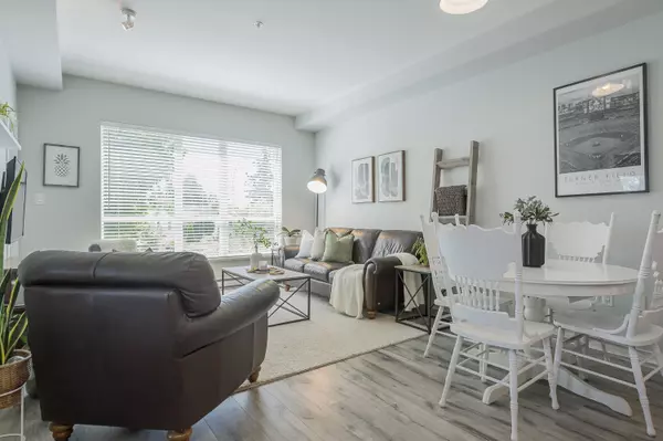 Surrey, BC V4N 6J7,6440 194 ST #206