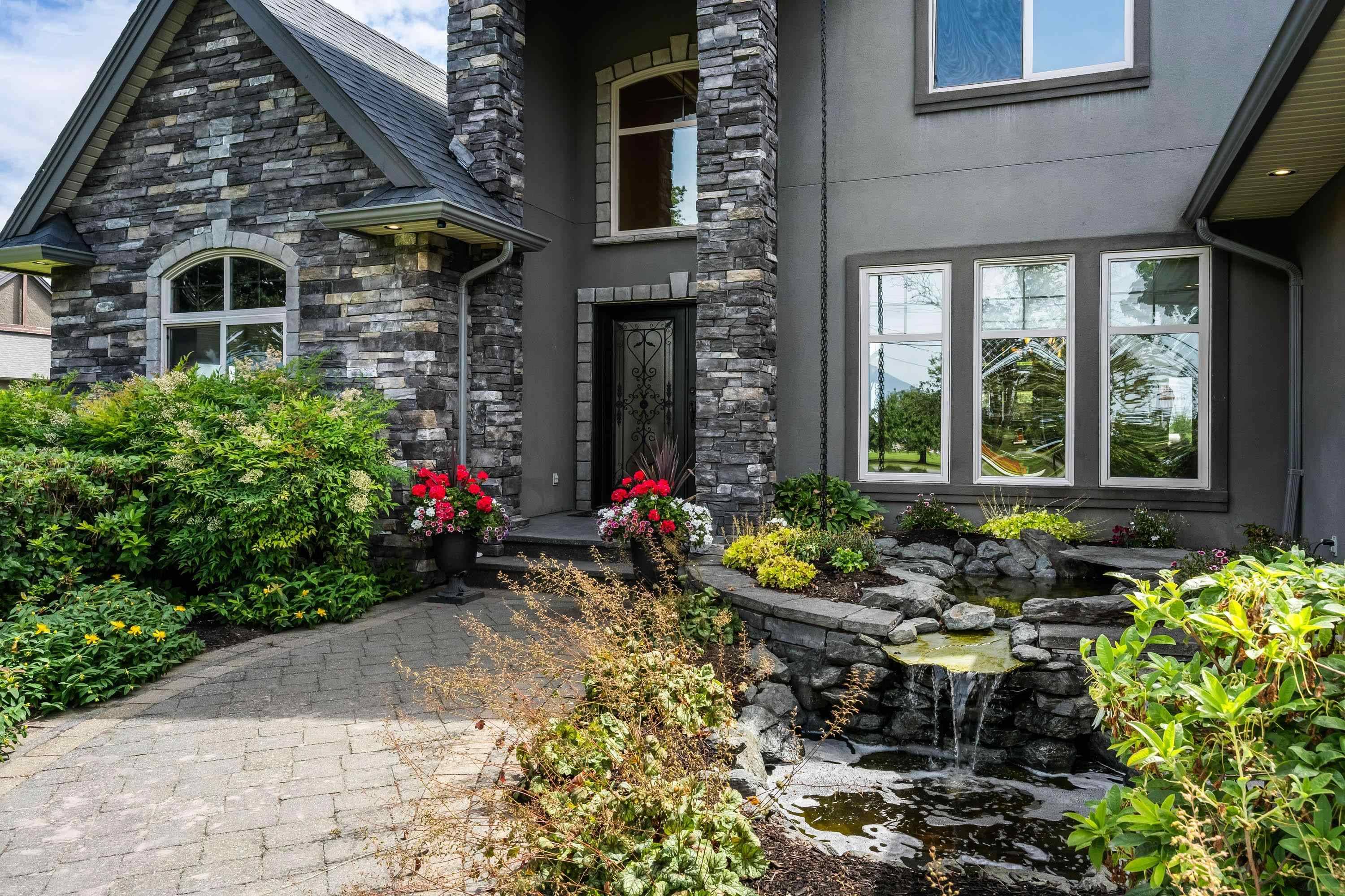Chilliwack, BC V2P 6H4,9338 Gibson RD