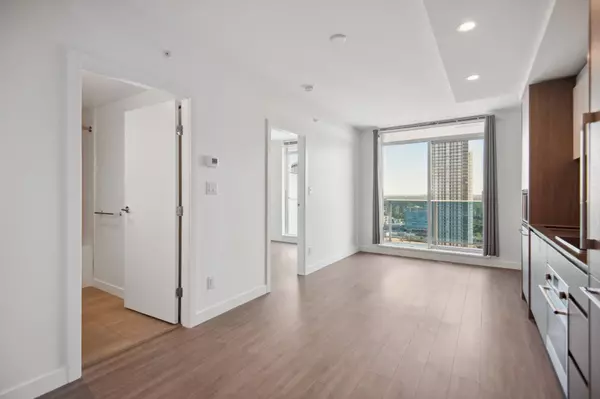 Surrey, BC V3T 0P7,13615 Fraser HWY #2001