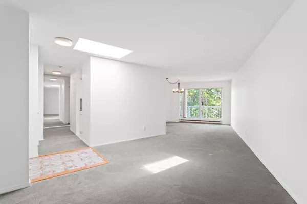 Richmond, BC V6X 1L7,11240 Mellis DR #305