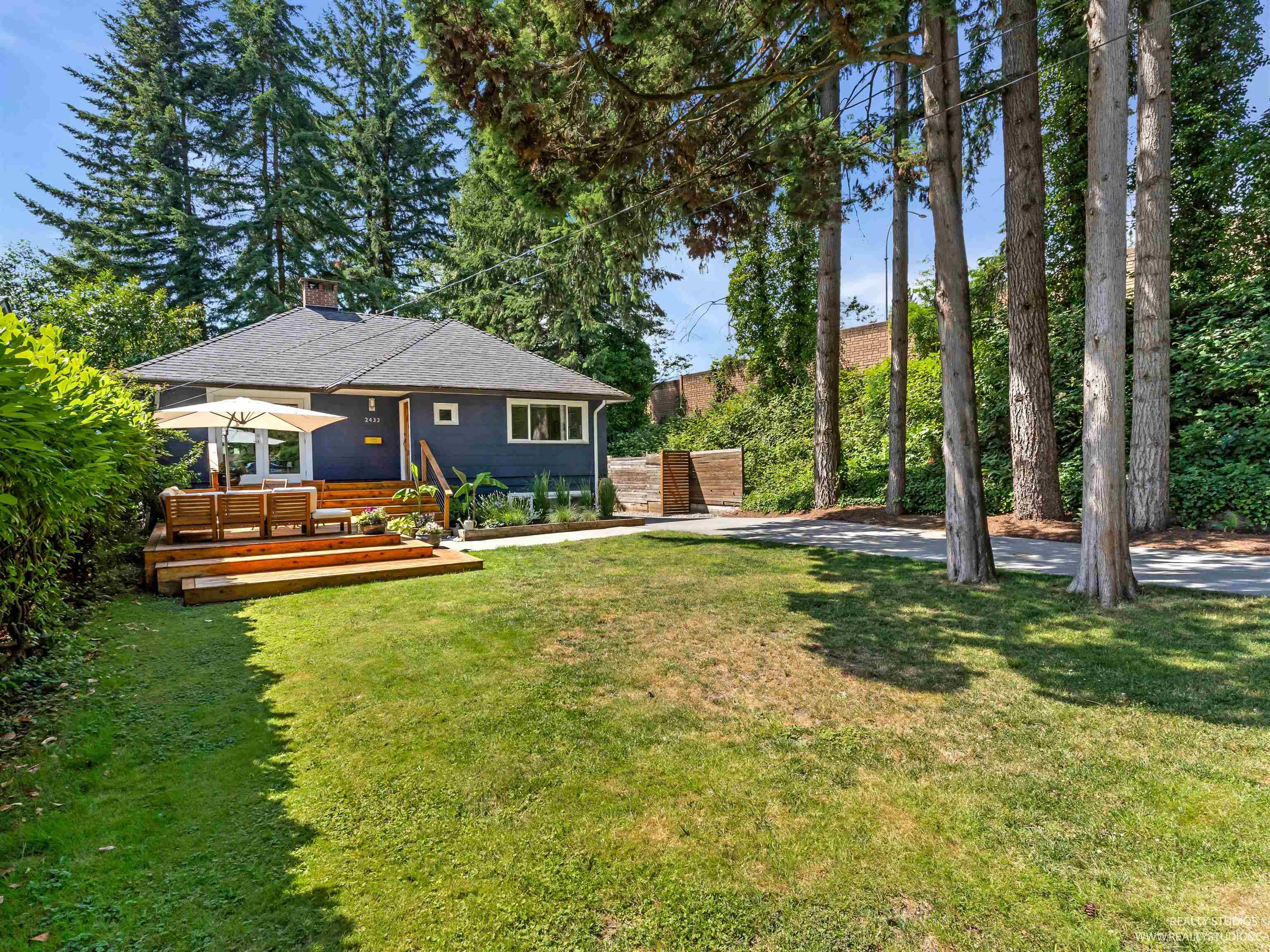 North Vancouver, BC V7P 2W7,2433 Philip AVE