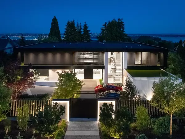 West Vancouver, BC V7S 1R6,690 Knockmaroon RD