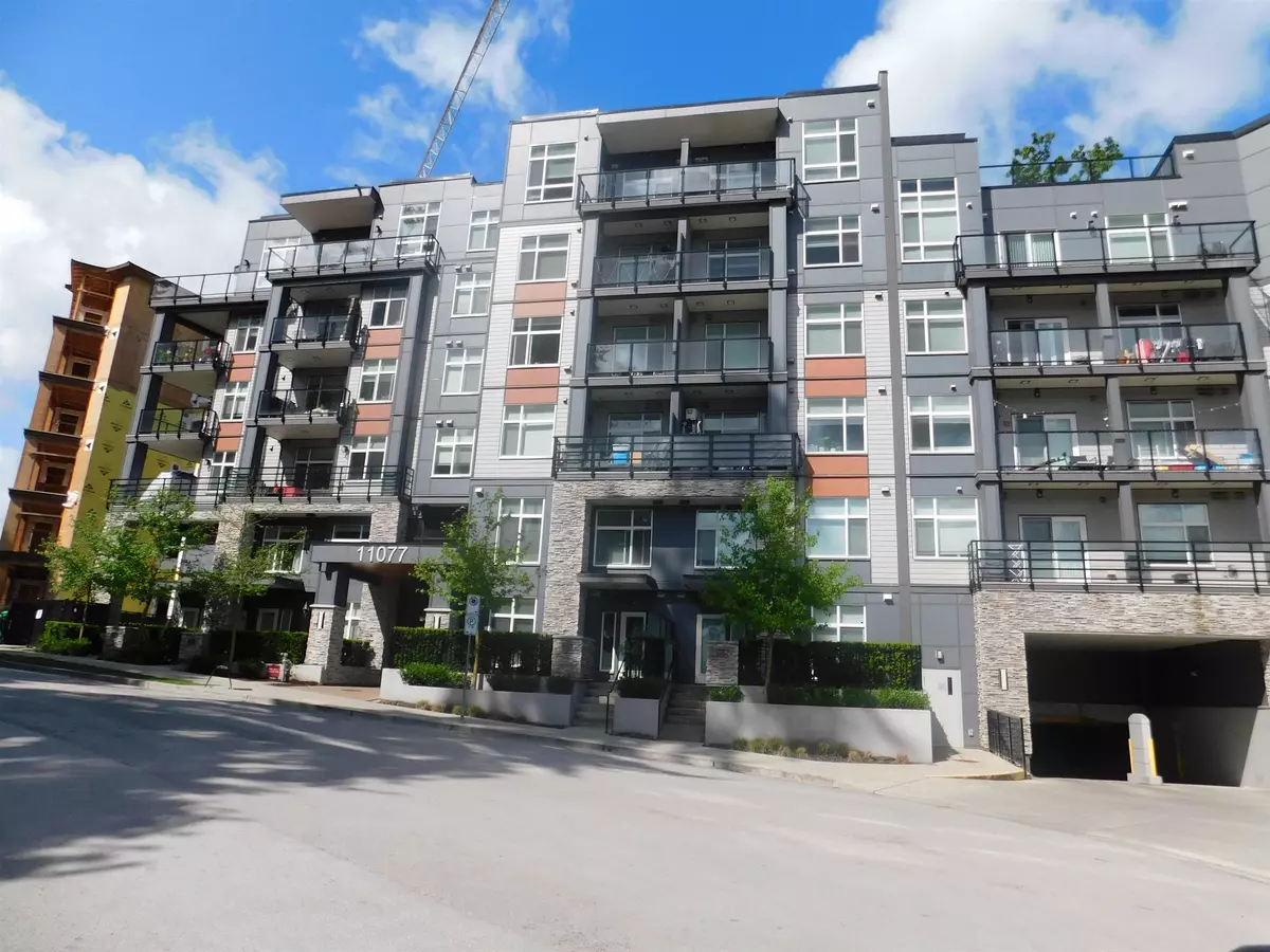 Surrey, BC V3T 0R7,11077 Ravine RD #427