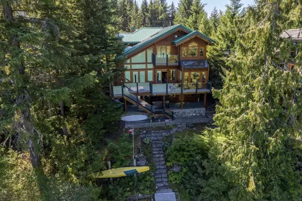 Whistler, BC V8E 0G6,9297 Lakeshore DR