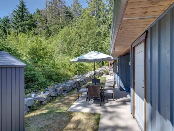 Sechelt, BC V0N 3A3,5859 Medusa ST