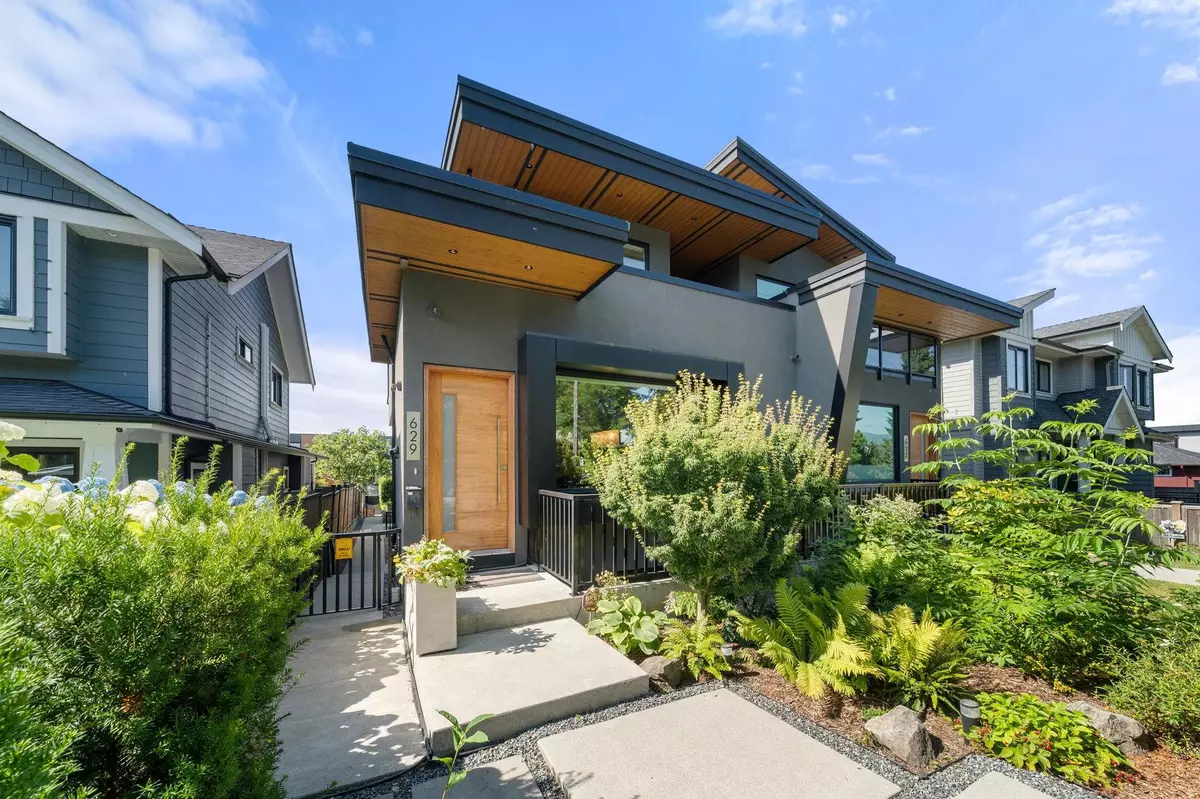 North Vancouver, BC V7L 1J9,629 E 4th ST