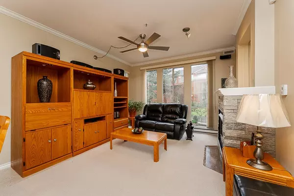 New Westminster, BC V3M 6K4,3 Renaissance SQ #206