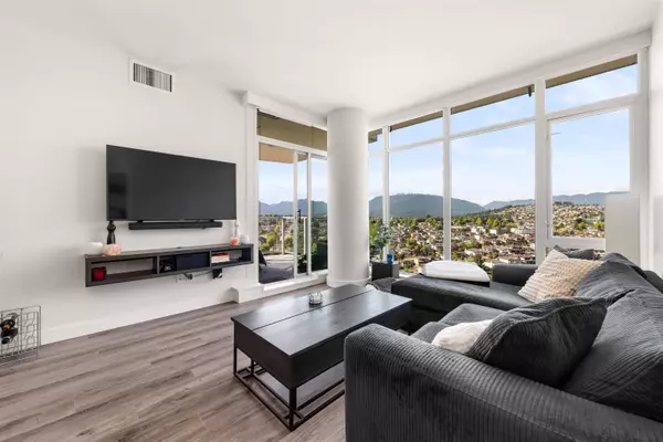 Burnaby, BC V5C 0L5,1788 Gilmore AVE #2408