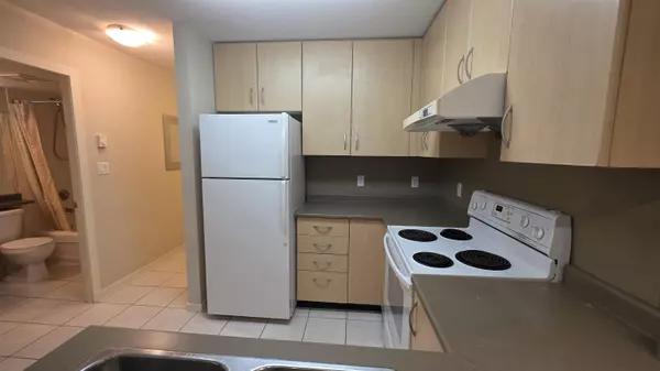Vancouver, BC V5R 6H4,3663 Crowley DR #317
