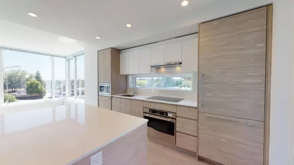 Surrey, BC V3T 0P8,13655 Fraser HWY #303