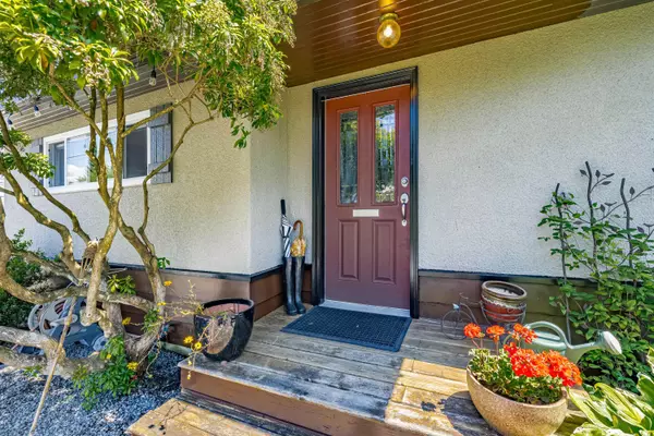 Maple Ridge, BC V2X 5R5,12166 220 ST