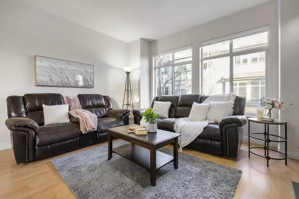 Surrey, BC V4N 0A8,8726 159 ST #1