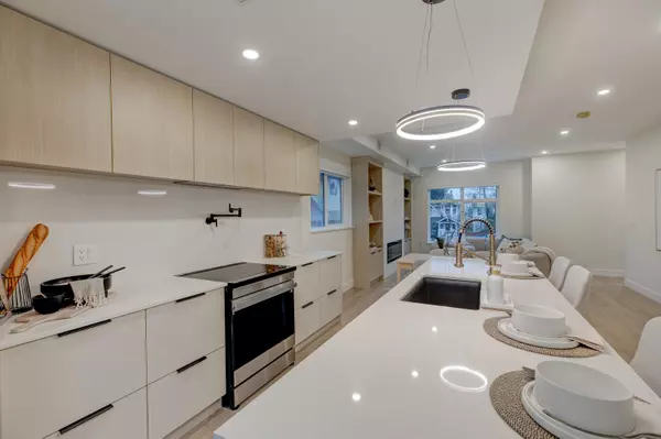 New Westminster, BC V3L 3L2,339 Keary ST #6