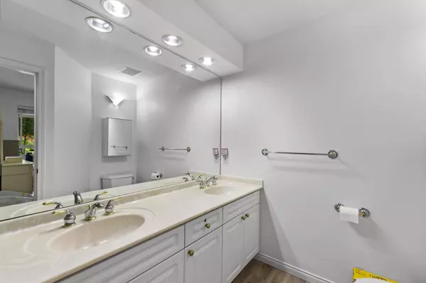 Coquitlam, BC V3B 7W8,3098 Guildford WAY #121