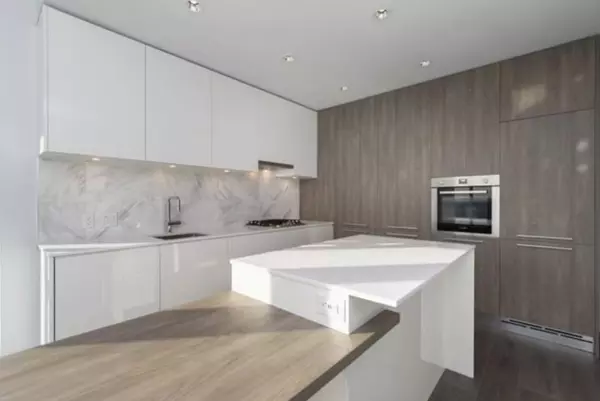 Burnaby, BC V5C 0K6,1955 Alpha WAY #3902