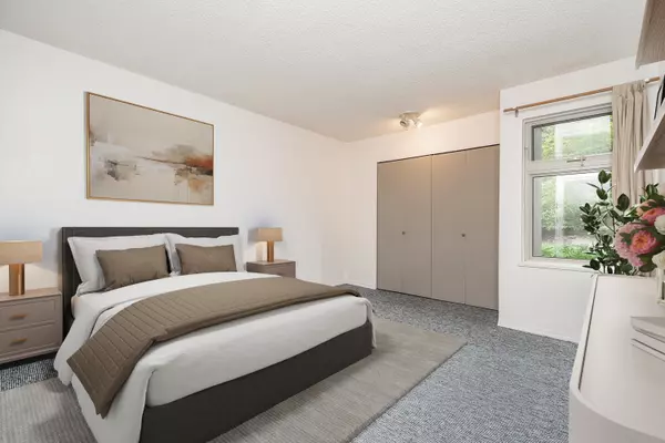 Burnaby, BC V5C 5Z2,4373 Halifax ST #207