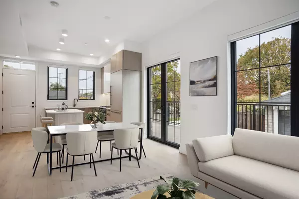 Vancouver, BC V5Y 4B4,4078 Columbia ST