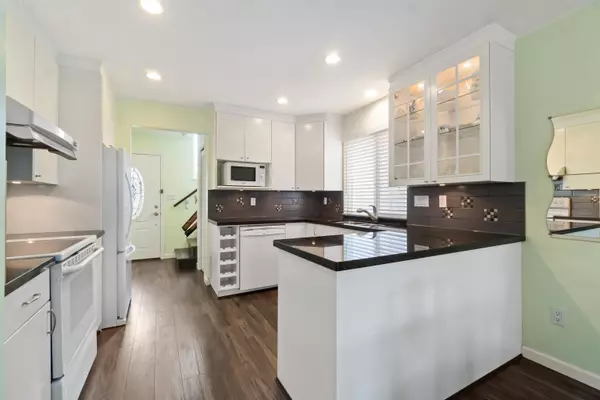 Port Coquitlam, BC V3B 5G6,1781 Suffolk AVE