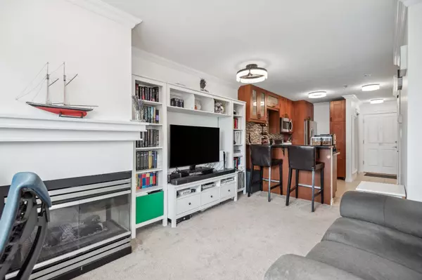 Vancouver, BC V6R 3M3,1990 Dunbar ST #402