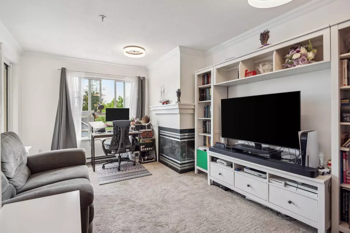 Vancouver, BC V6R 3M3,1990 Dunbar ST #402