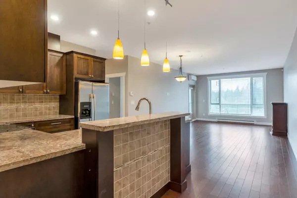 Surrey, BC V3T 0E1,14333 104 AVE #320