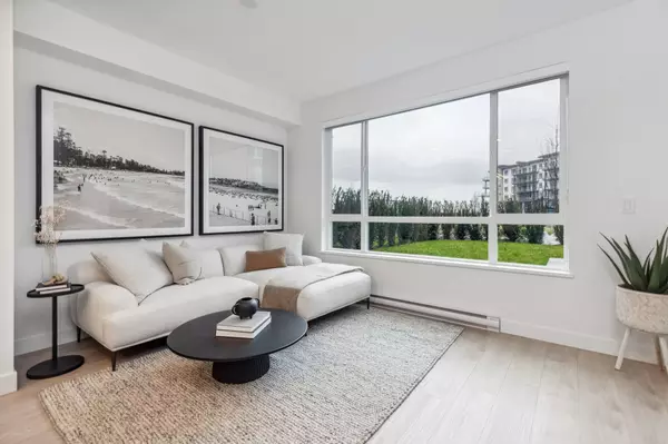 Tsawwassen, BC V4M 0G6,2463 Rabbit DR #215