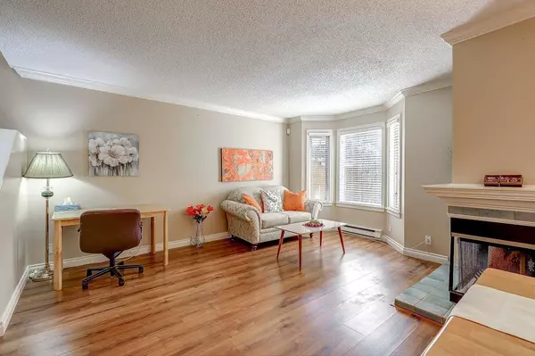 Surrey, BC V3R 4J6,10094 154 ST #3