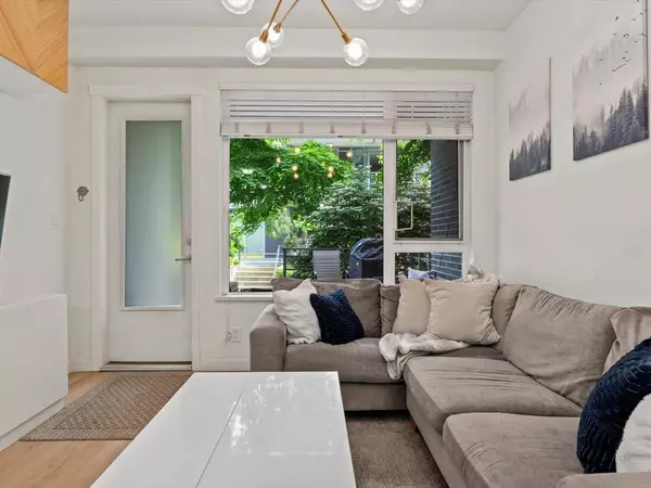 Vancouver, BC V5S 0B6,3138 Riverwalk AVE #116