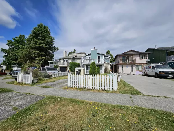 Langley, BC V4W 3K6,205 Davis CRES