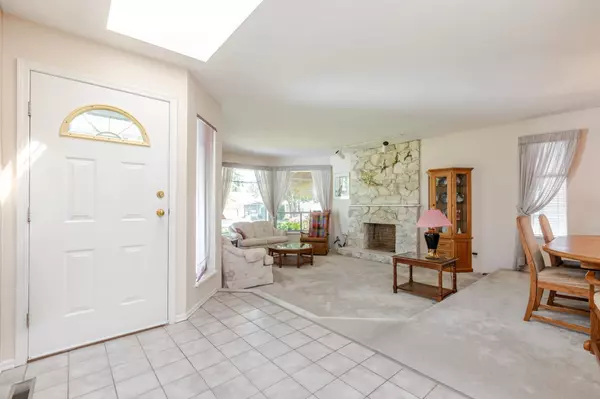 Surrey, BC V4A 8N1,965 164a St. ST