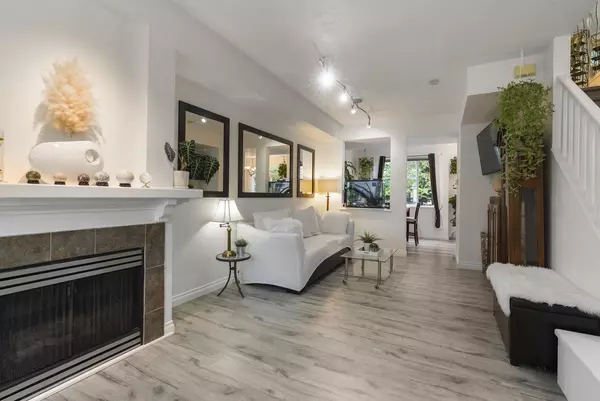 Surrey, BC V3S 8X9,6445 Rosebury LN #7