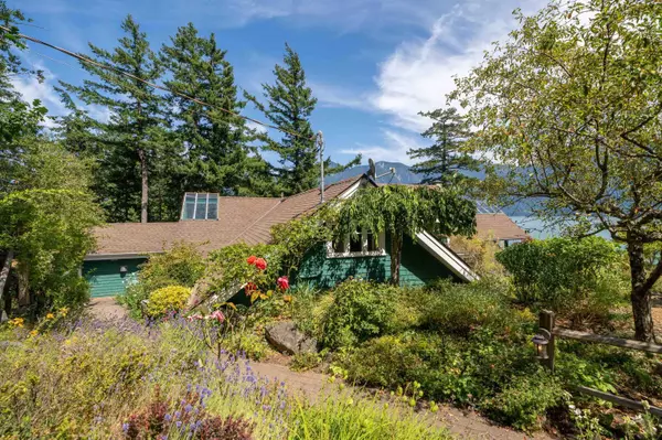 Bowen Island, BC V0N 1G1,1815 Vista RD