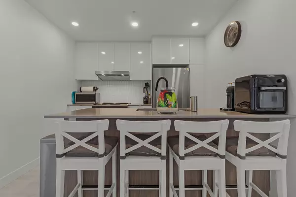 Abbotsford, BC V2S 0M6,32838 Landeau PL #305