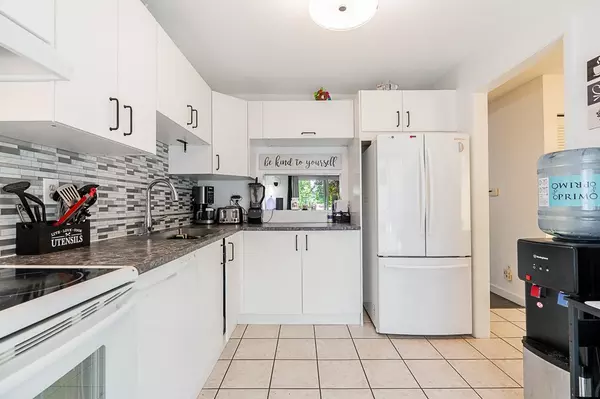 Coquitlam, BC V3B 6C2,3190 Tahsis AVE #54