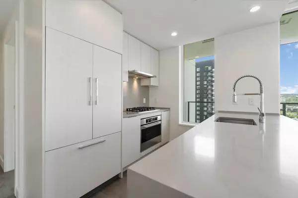 Burnaby, BC V5C 0L8,4465 Juneau ST #1305