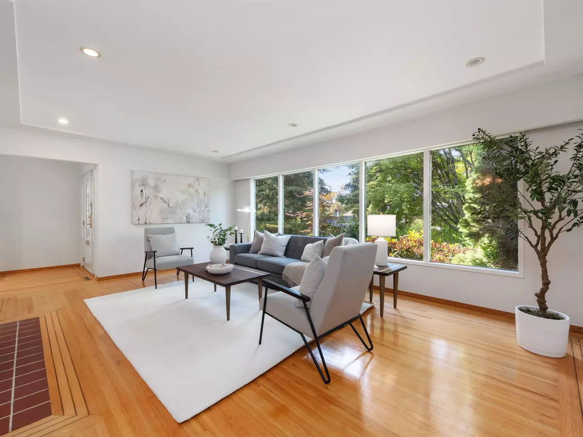 North Vancouver, BC V7N 2Y4,668 Westhyde PL