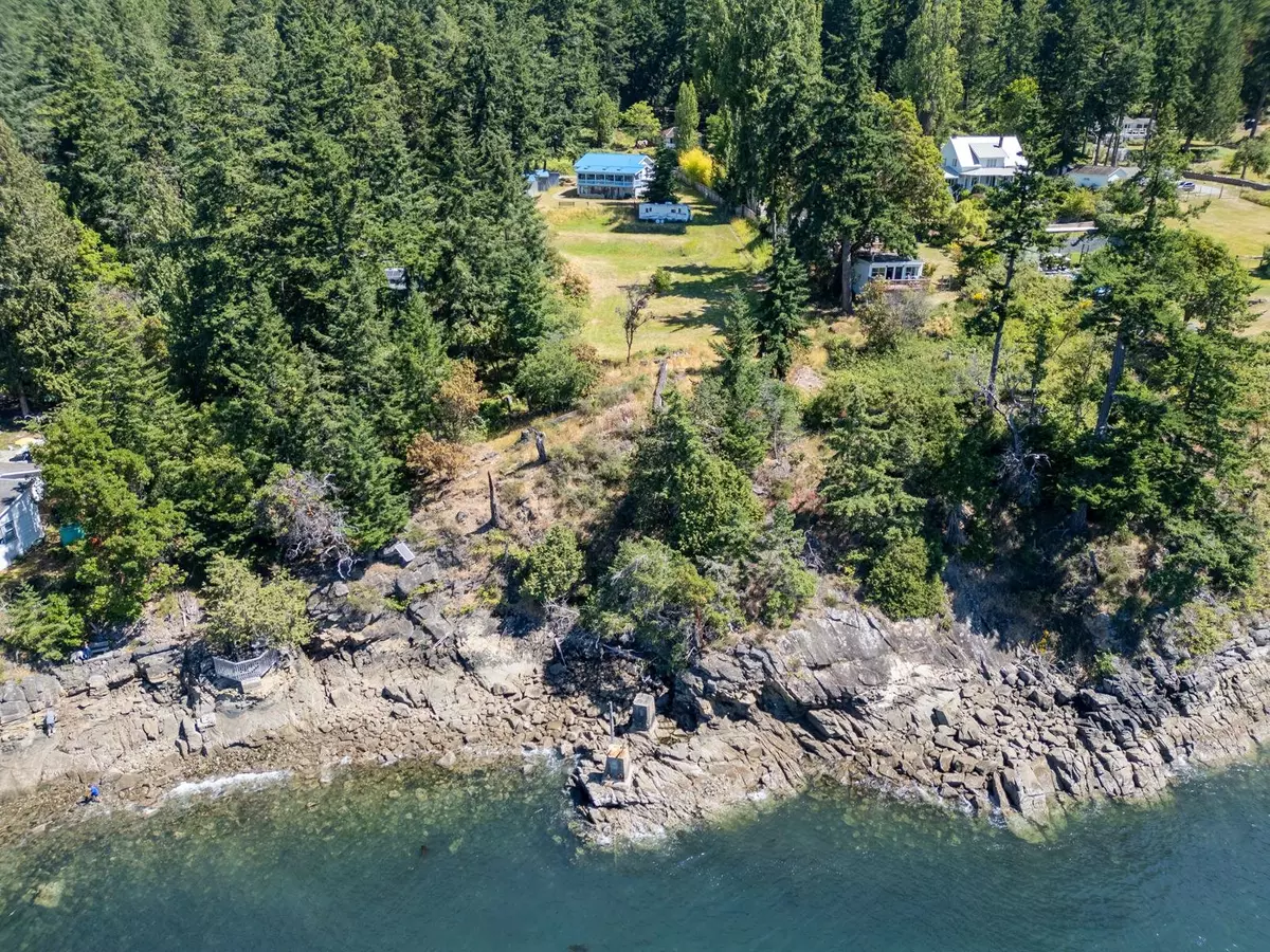 Pender Island, BC V0N 2M1,1325 Mackinnon RD