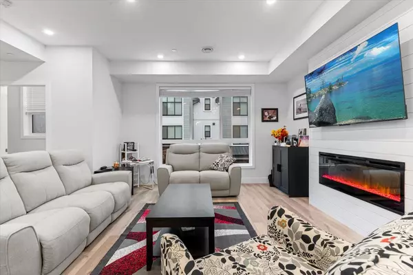 Chilliwack, BC V2R 6E4,46211 Promontory RD #216