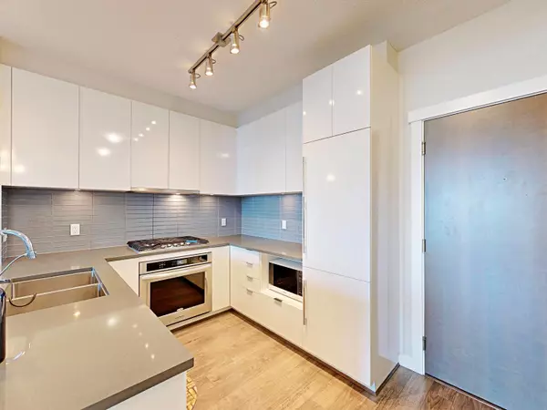 Richmond, BC V6X 0L8,9311 Alexandra RD #319