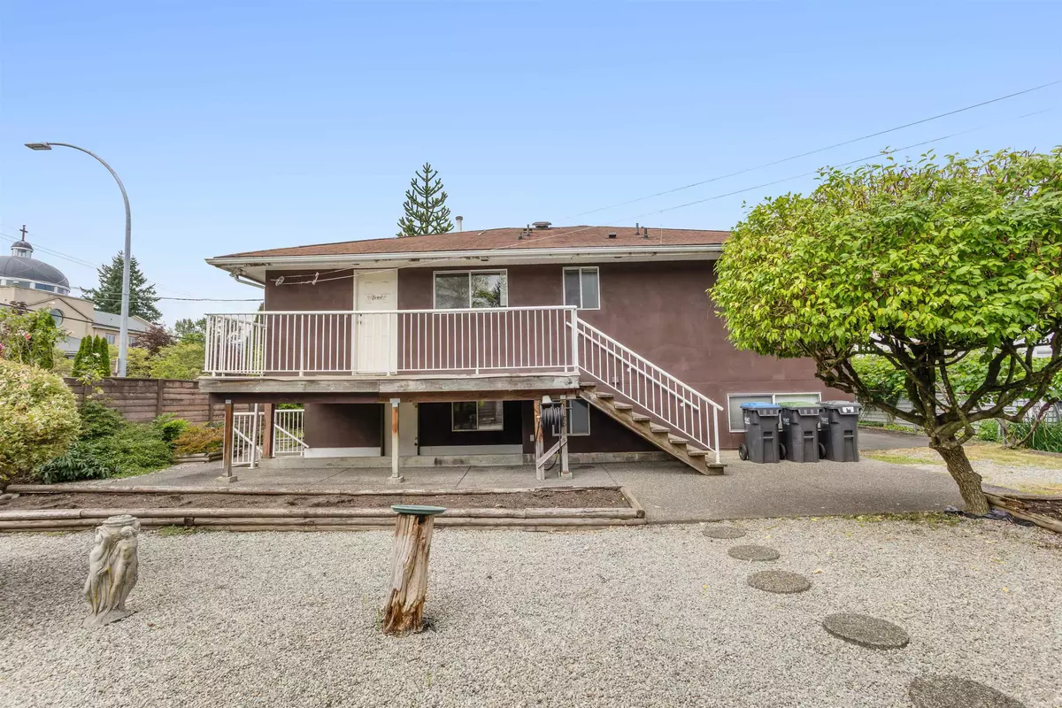 Port Coquitlam, BC V3B 1R2,2192 Grant AVE