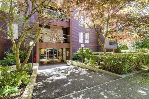 Vancouver, BC V5Z 4A6,2920 Ash ST #209